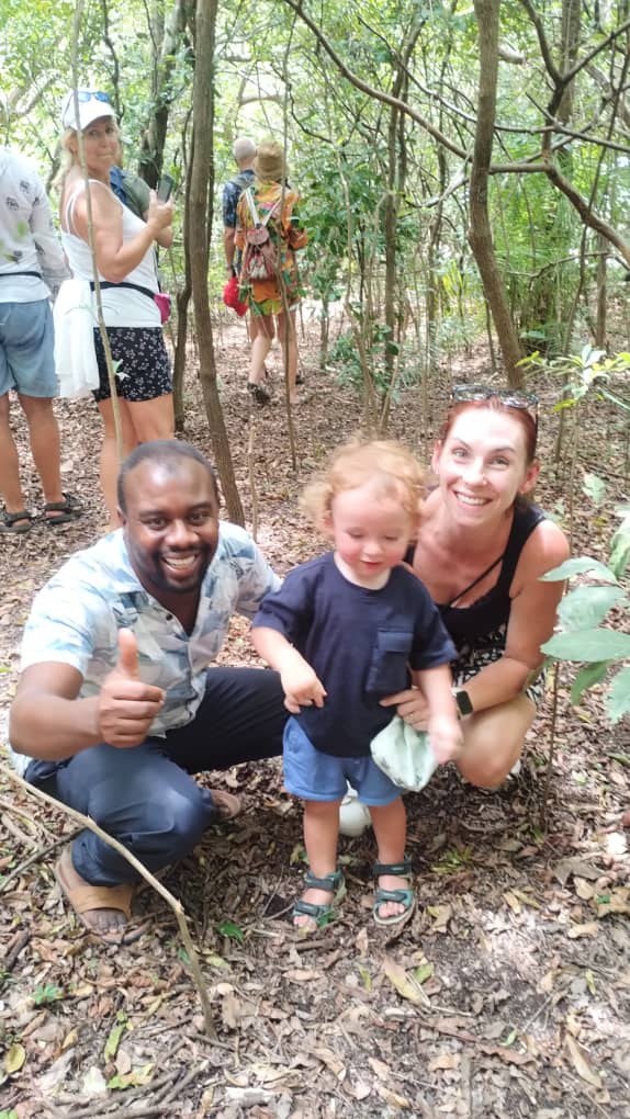 JOZANI FOREST TOUR